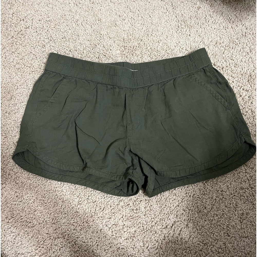 Army Green Maurice’s Shorts with pockets